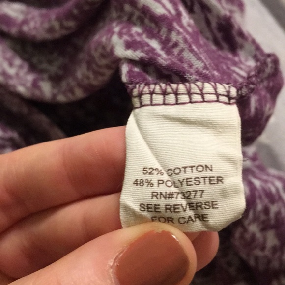 Super comfy Purple Tee with Front Pocket - Picture 4 of 4